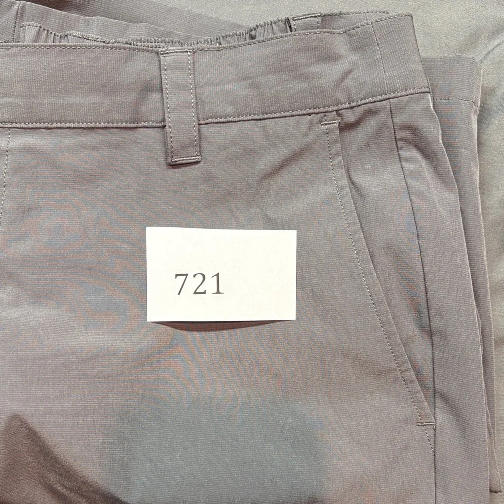 Banana‎ Republic Lightweight Gray Men's Shorts Elastic Comfort 36W Flat Front
